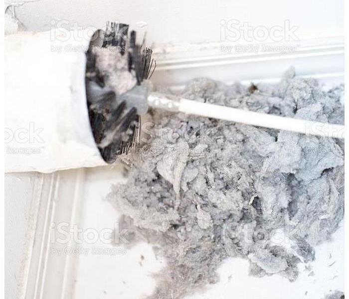 Dryer vent with lint